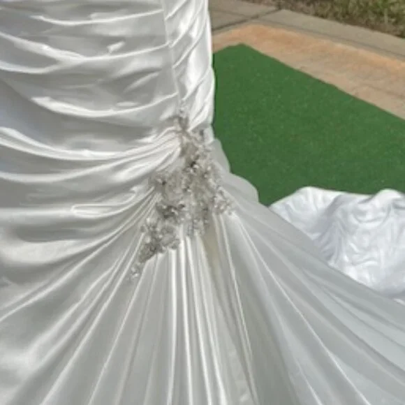 NWT Maggie Sottero Bridal Gown Strapless Diamond White Satin Size 8 - Picture 6 of 15